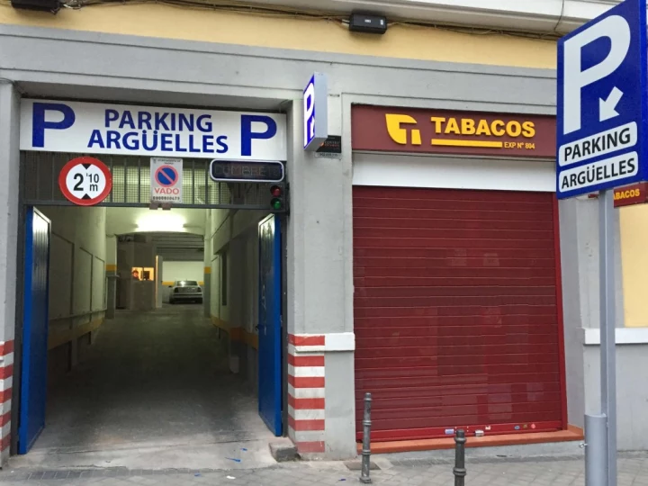 Entrada Parking Arguelles Madrid