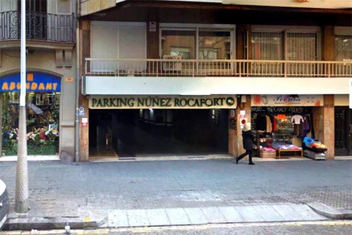 Parking Rocafort - entrada principal