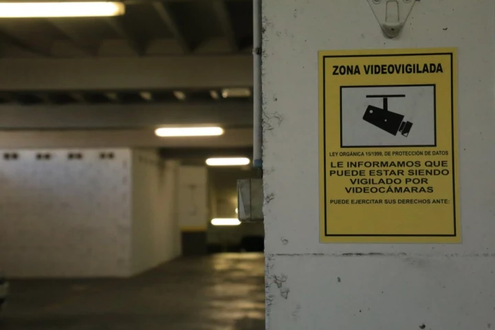 Plazas cubiertas, vigiladas y servicio de recogida y entrega