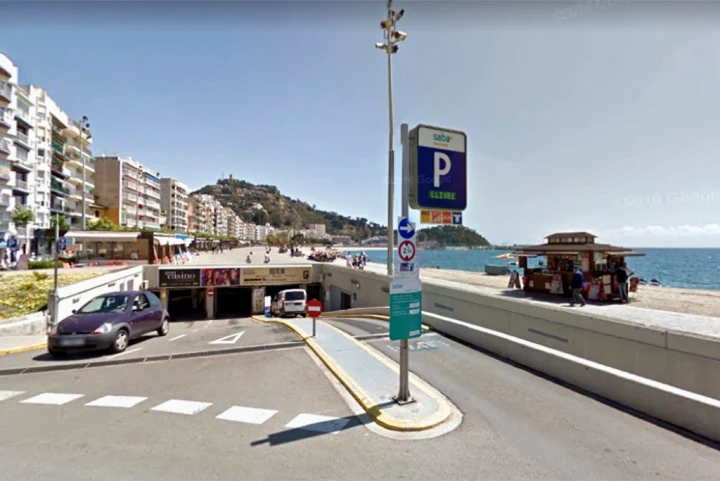 Font Gótica de Girona, el Ajuntament de Blanes y el Teatro Monumental a menos de 7 minutos