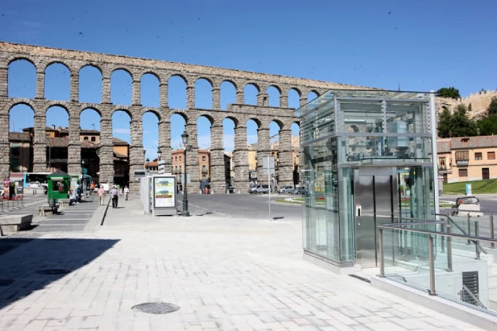 paking claret cubierto segovia acueducto