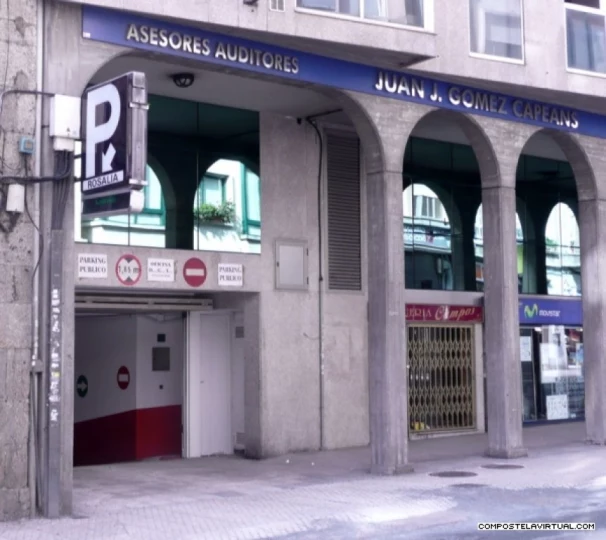 Parking Santiago con dos entradas y una salida en el nuevo centro