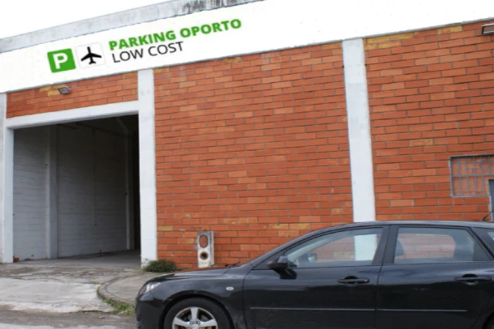 Parking low cost sa carneiro